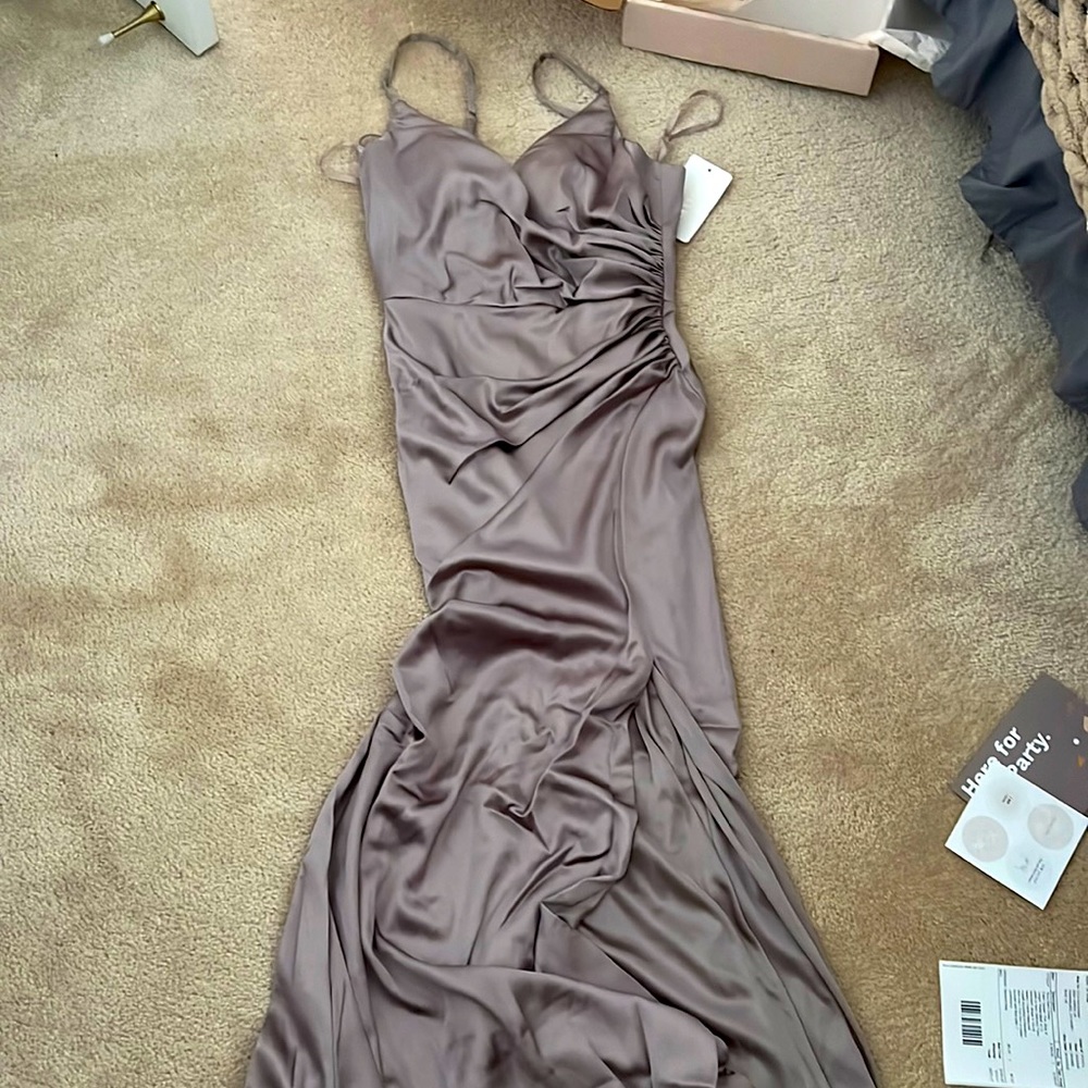 NWT beautiful long satin dress. Size 6